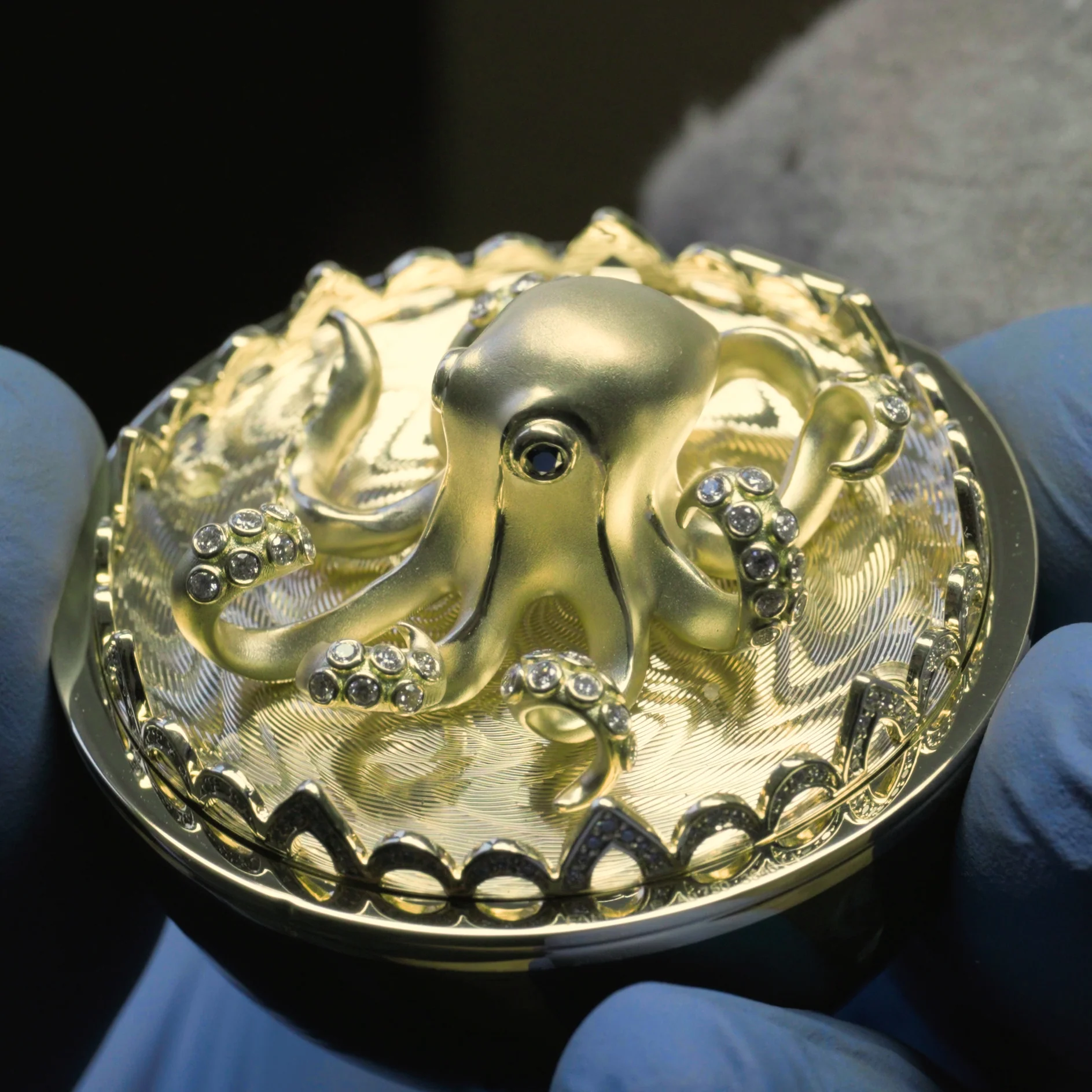 Fabergé x 007 Octopussy Egg Objet - Numbered Edition - Image 10