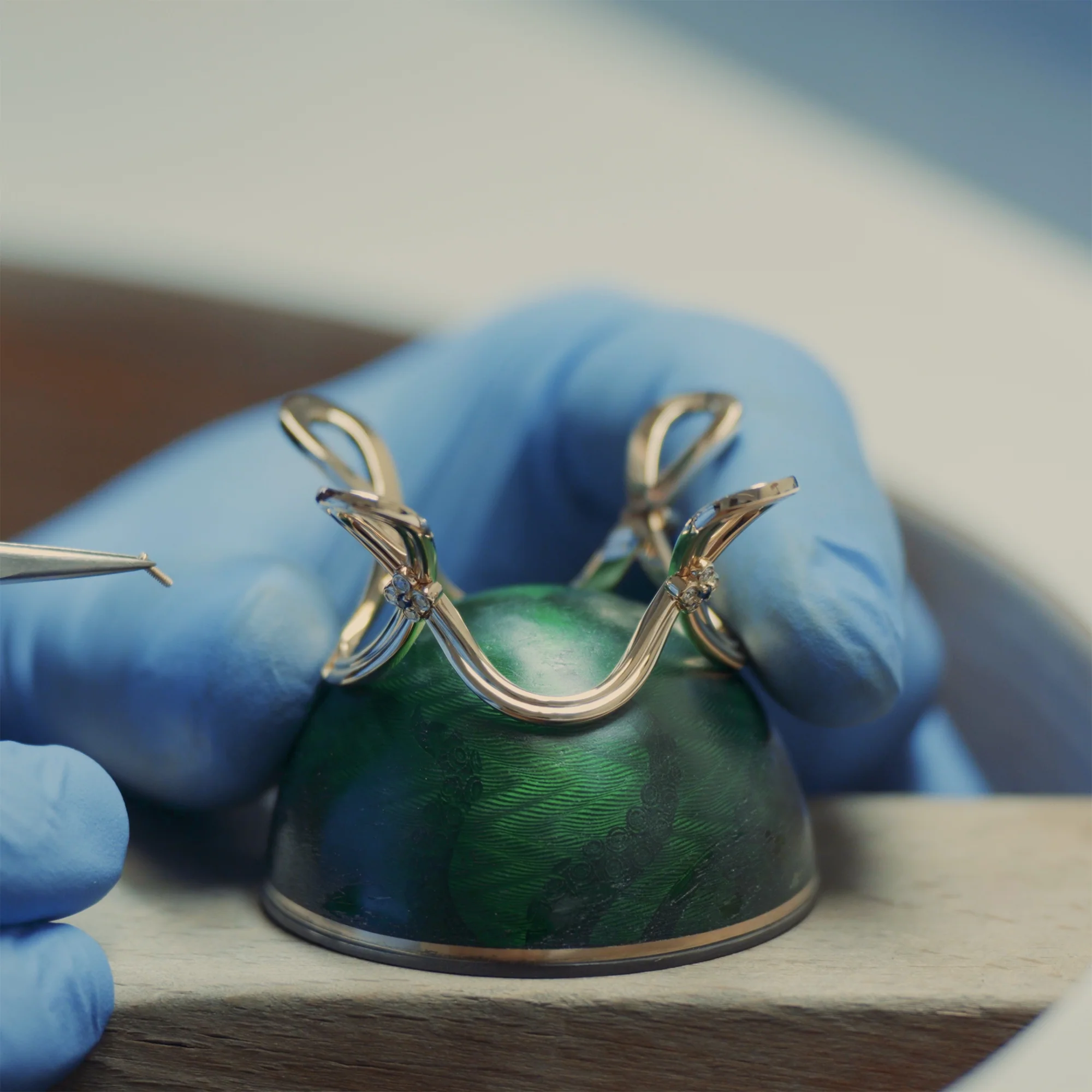 Fabergé x 007 Octopussy Egg Objet - Numbered Edition - Image 11