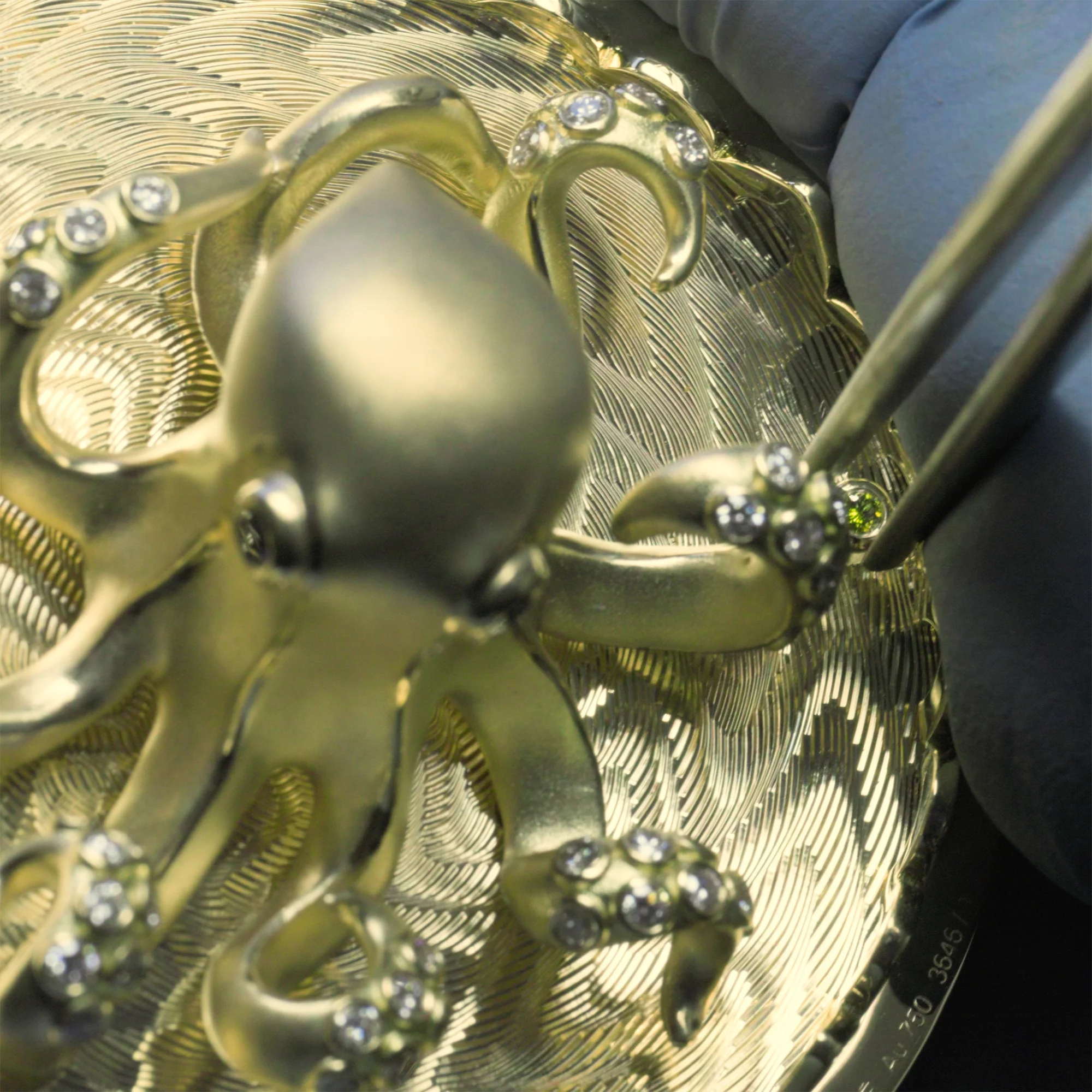 Fabergé x 007 Octopussy Egg Objet - Numbered Edition - Image 9