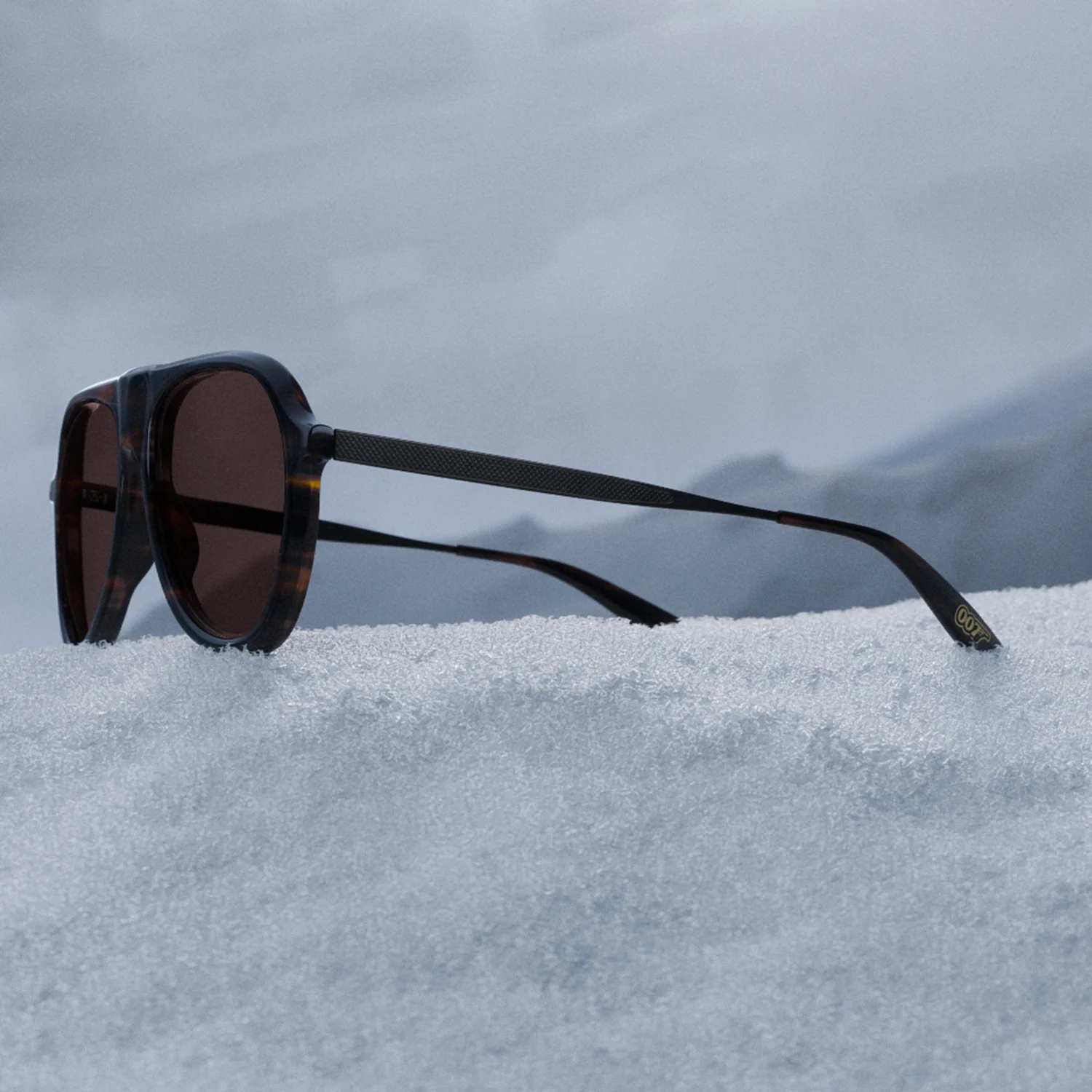 James Bond 007 Vedretta Sunglasses - Tamboura Tortoise / Antique Gold / Espresso Edition - By Barton Perreira (Pre-order) - Image 4