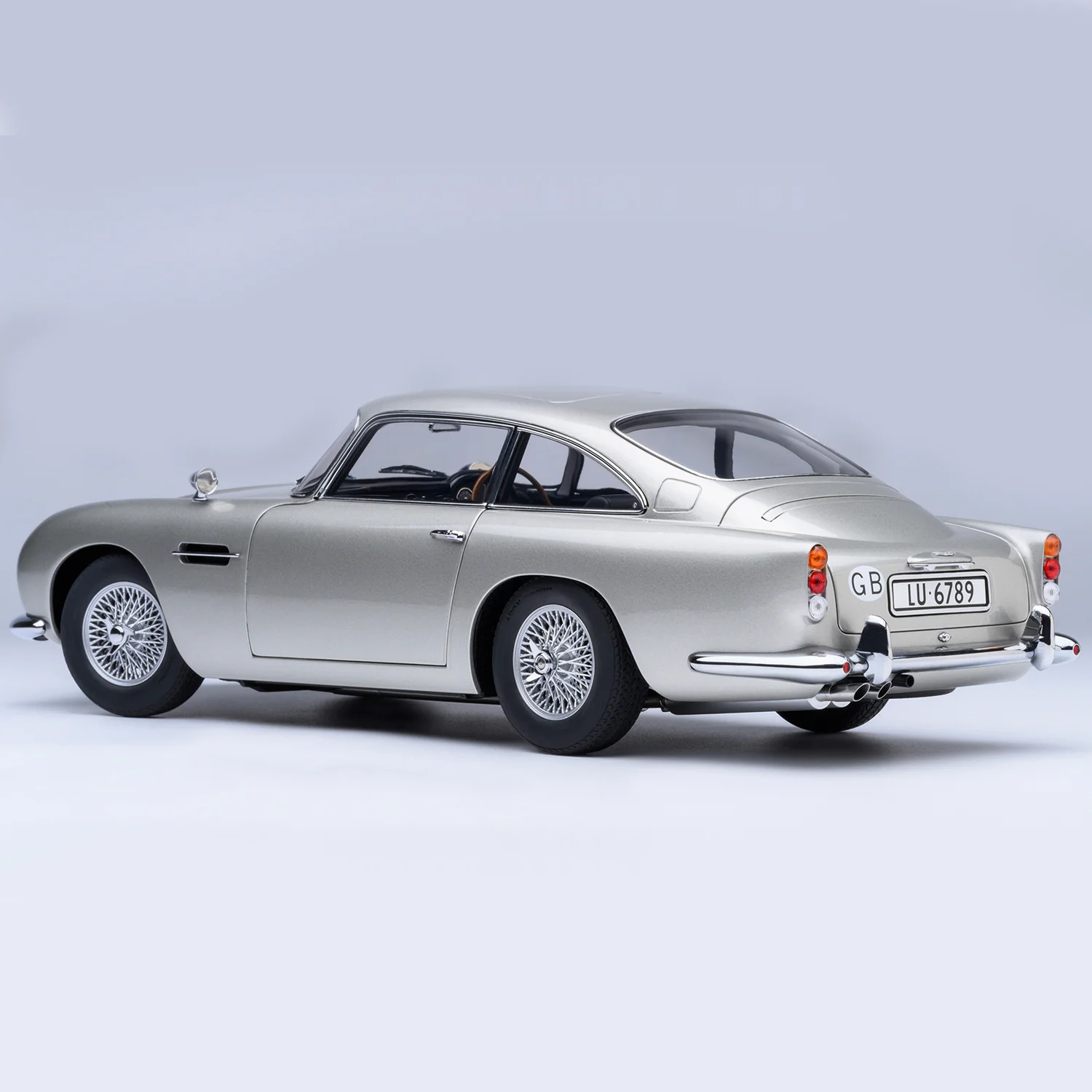 James Bond Aston Martin DB5 Model Car - Goldfinger Edition - By AUTOart - Image 7