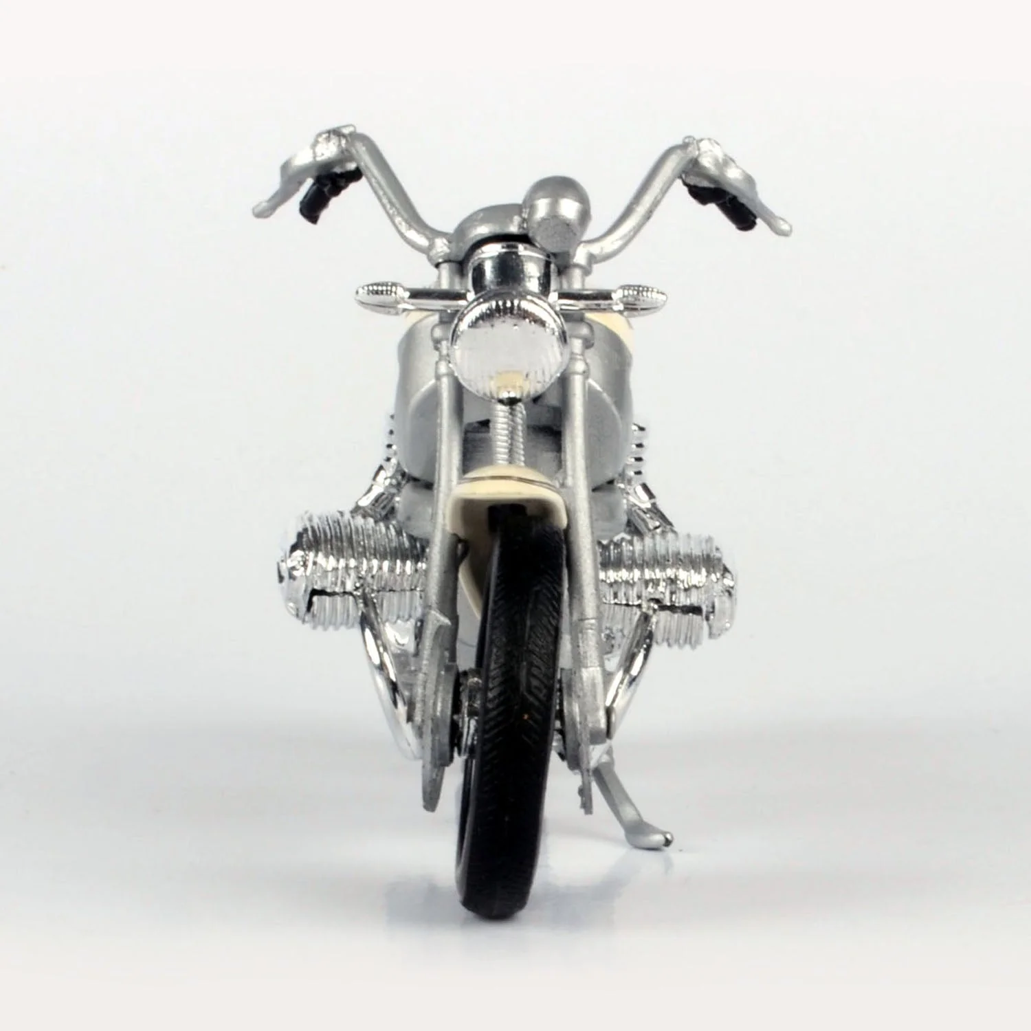 James Bond BMW R1200C Model Bike - Tomorrow Never Dies Edition - By Motormax - Image 5