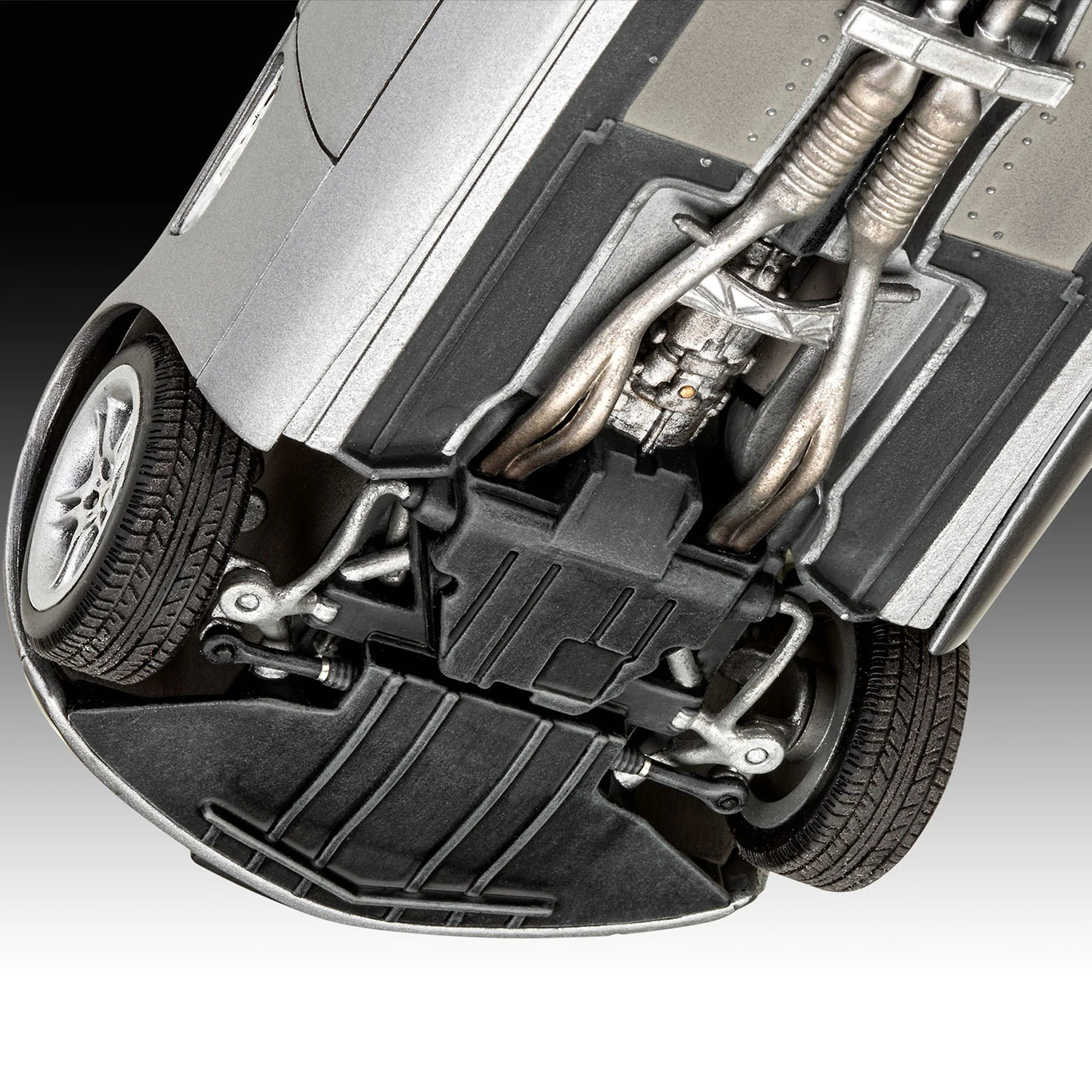 James Bond BMW Z8 Model Car Kit - The World Is Not Enough Edition - By Revell - Image 3
