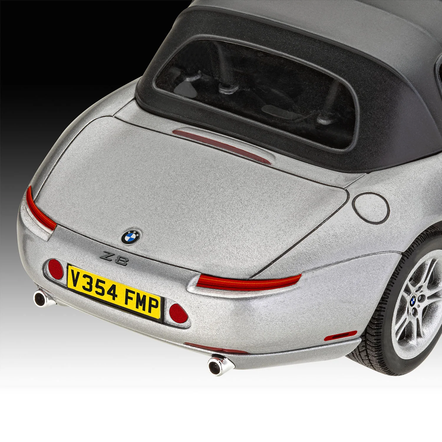 James Bond BMW Z8 Model Car Kit - The World Is Not Enough Edition - By Revell - Image 5