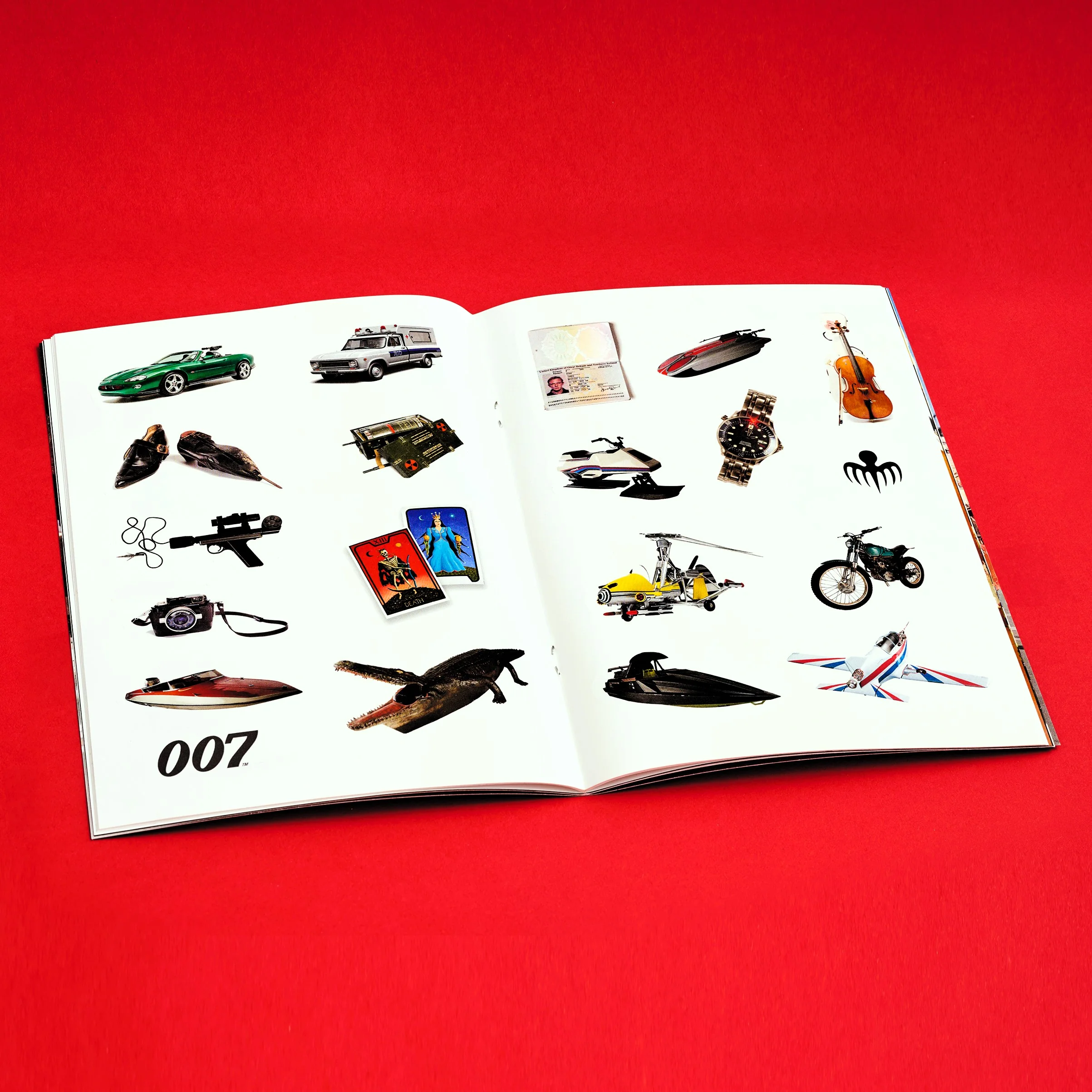 James Bond Facts & Stickers Book - Gadgets & Vehicles Edition (Outlet Item) - Image 3