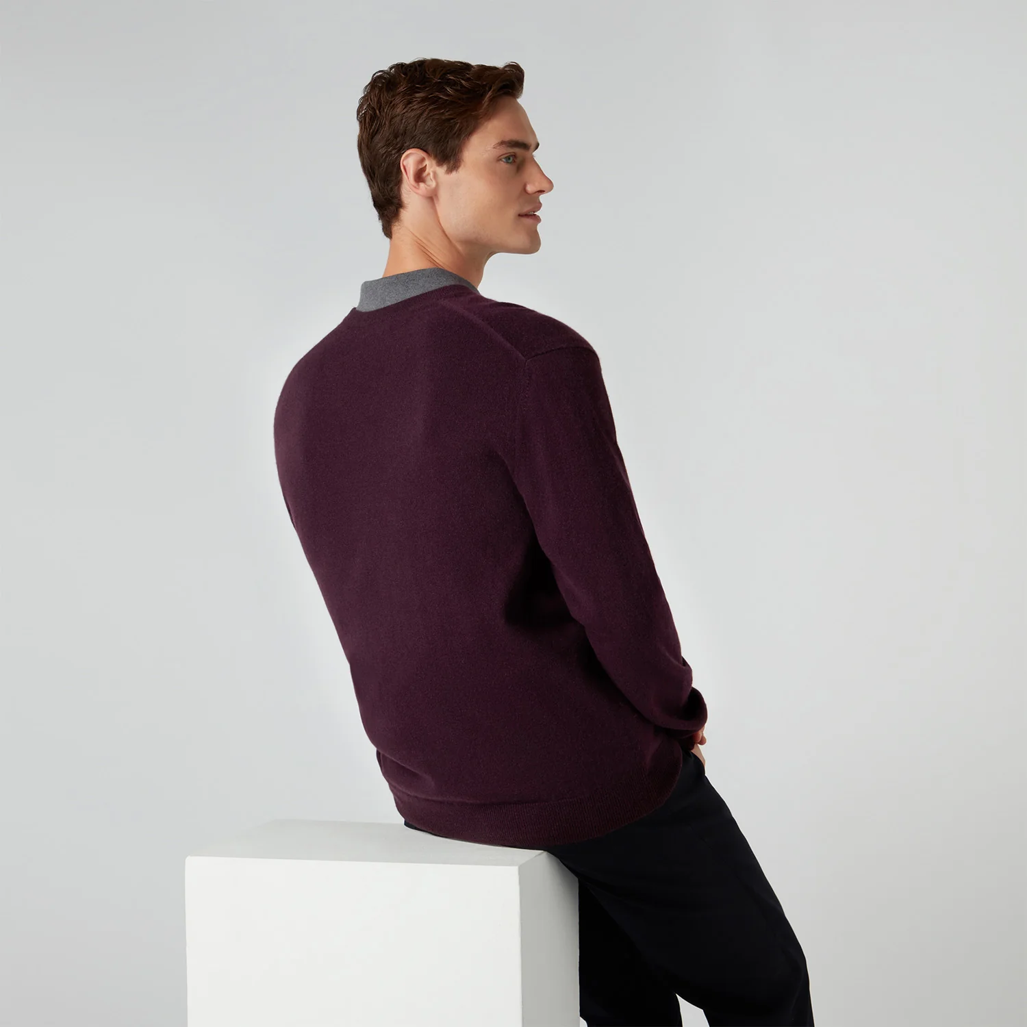 James Bond Family Crest Cashmere Sweater - Goldfinger Edition - By N.Peal - Image 7