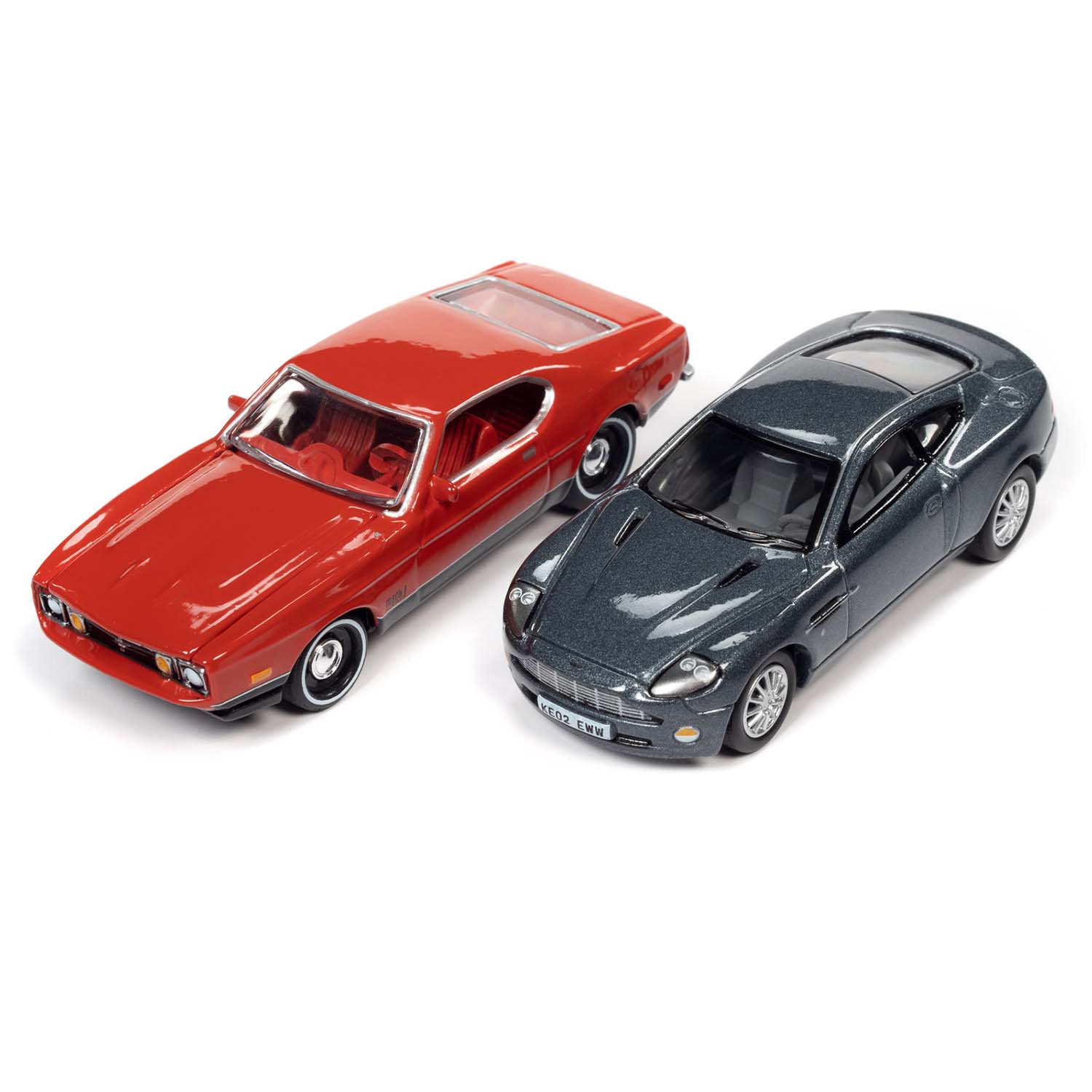 James Bond Ford Mustang & Aston Martin V12 Vanquish Two Car Diorama Set - By Johnny Lightning - Image 7