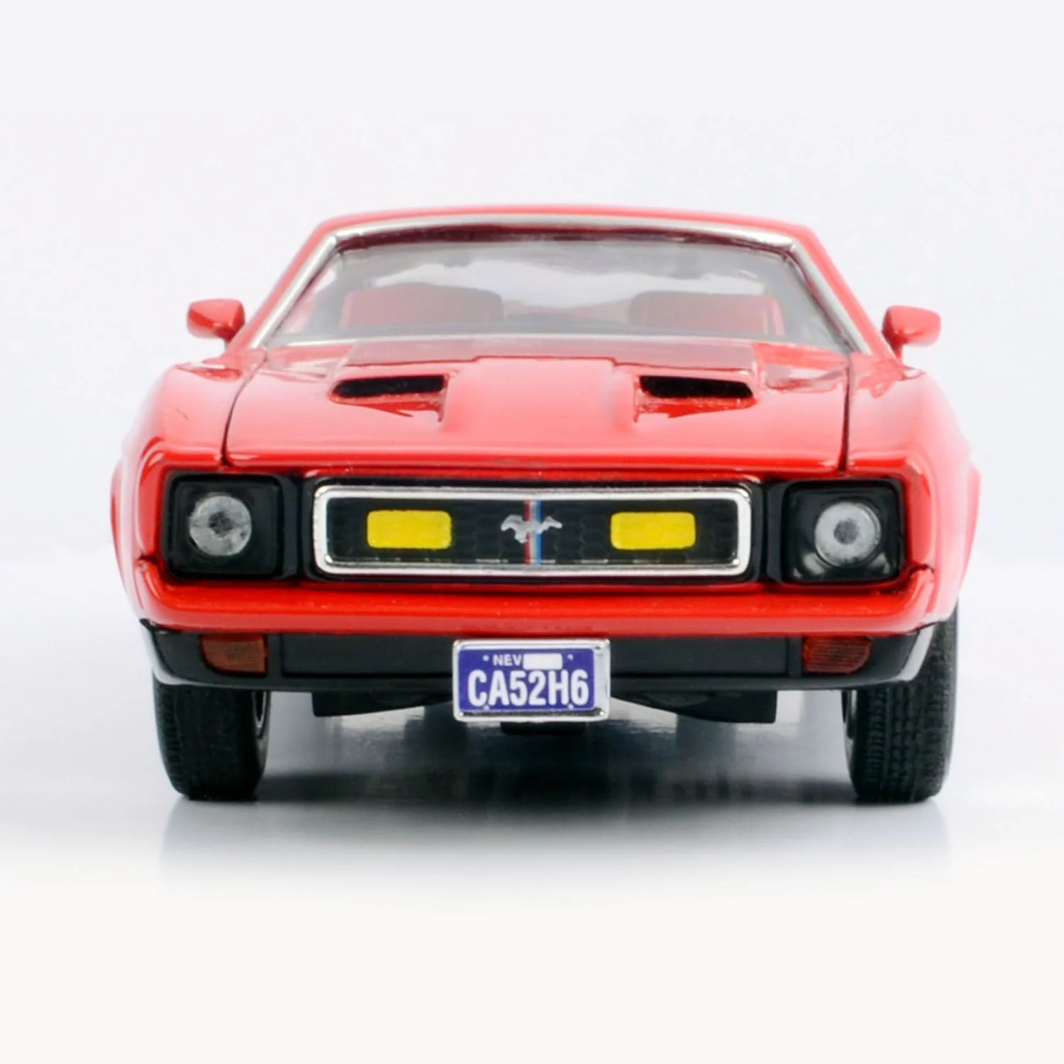 James Bond Ford Mustang Model Car - Diamonds Are Forever Edition - By Motormax (Outlet Item) - Image 2