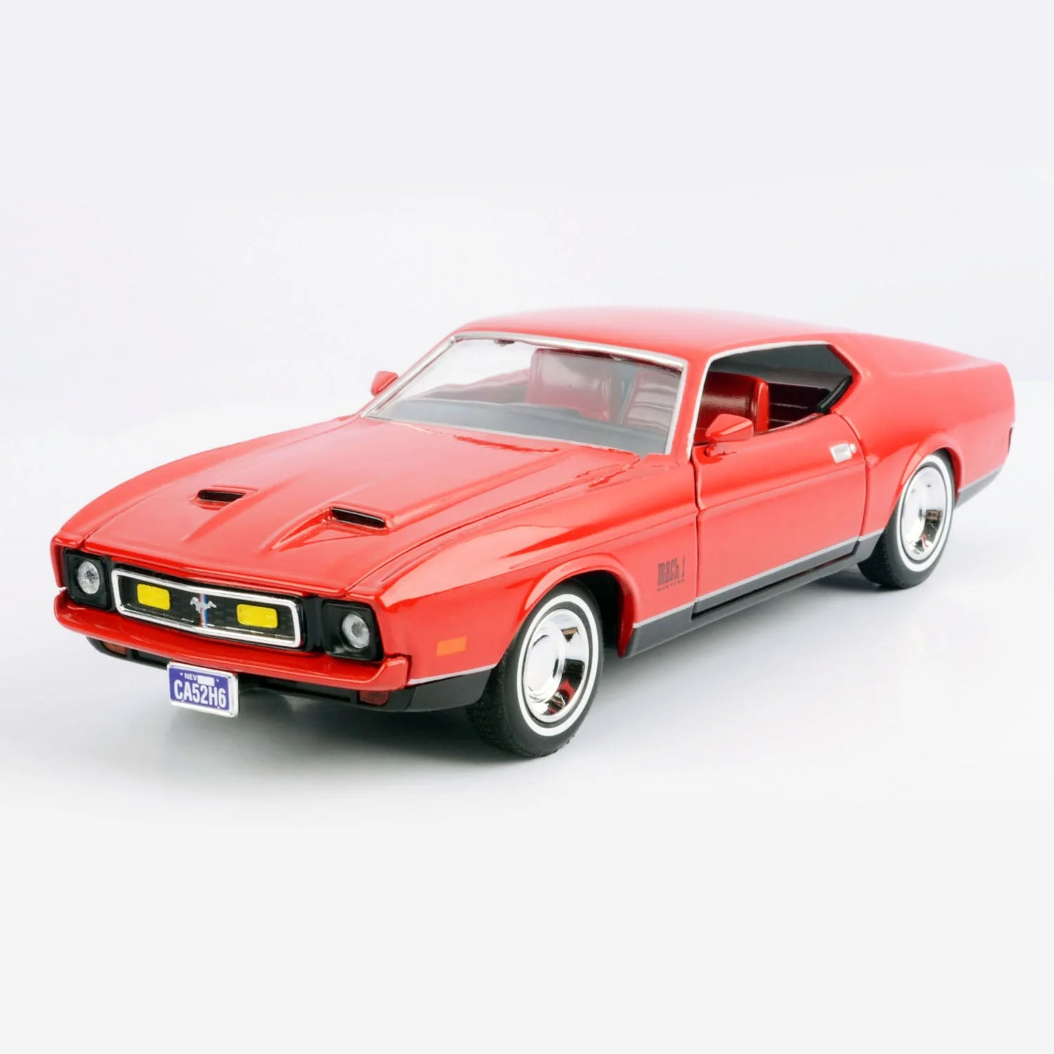 James Bond Ford Mustang Model Car - Diamonds Are Forever Edition - By Motormax (Outlet Item) - Image 4