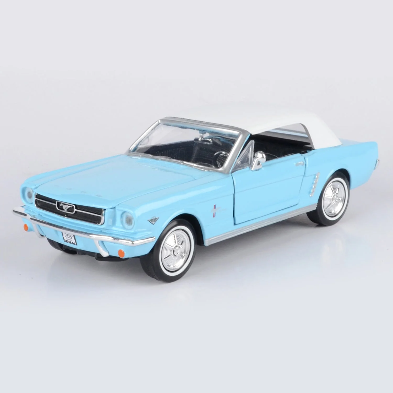 James Bond Ford Mustang Model Car - Thunderball Edition - By Motormax (Outlet Item) - Image 6