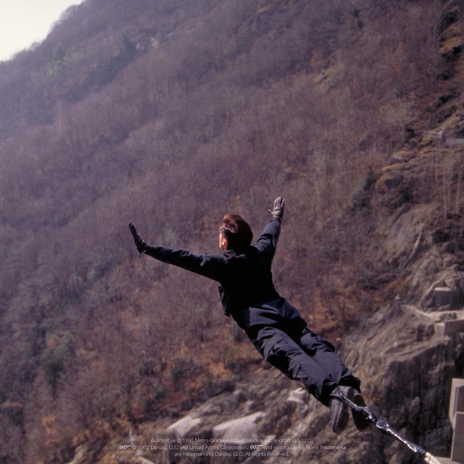 James Bond GoldenEye Jump Decoration - Image 2
