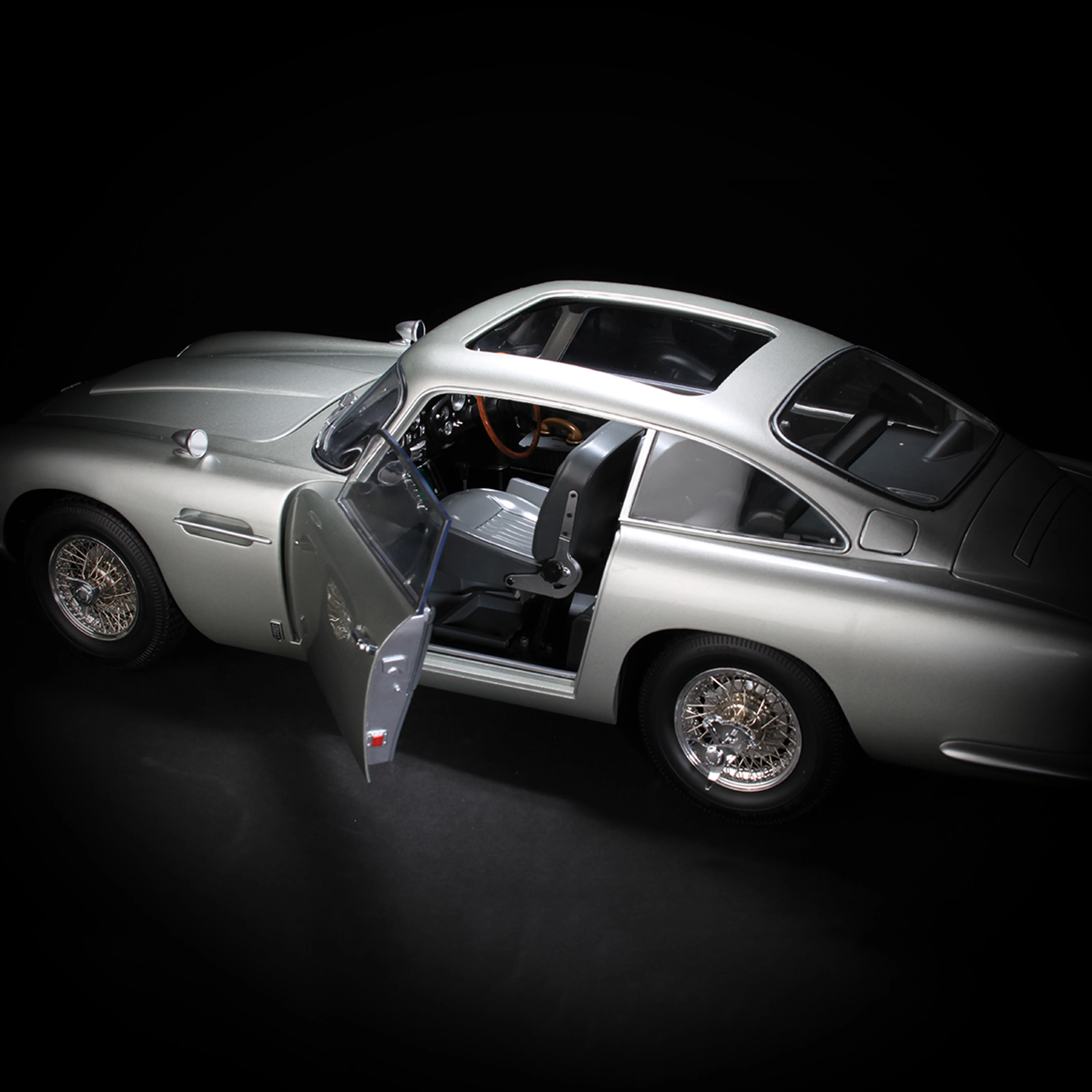 James Bond Goldfinger Aston Martin DB5 Model Car Kit - Numbered Collector's Edition Subscription - By Agora Models - Image 18