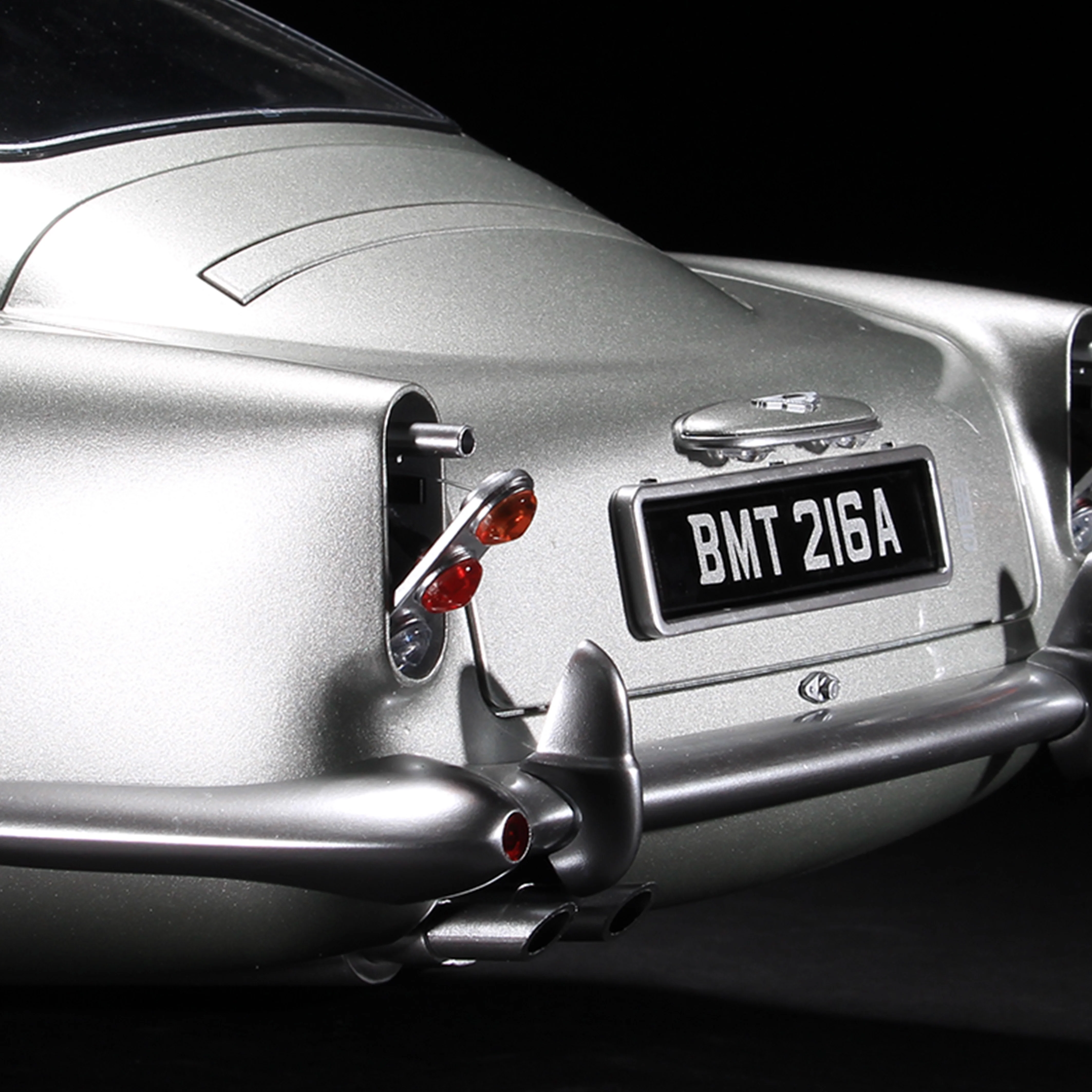 James Bond Goldfinger Aston Martin DB5 Model Car Kit - Numbered Collector's Edition Subscription - By Agora Models - Image 20