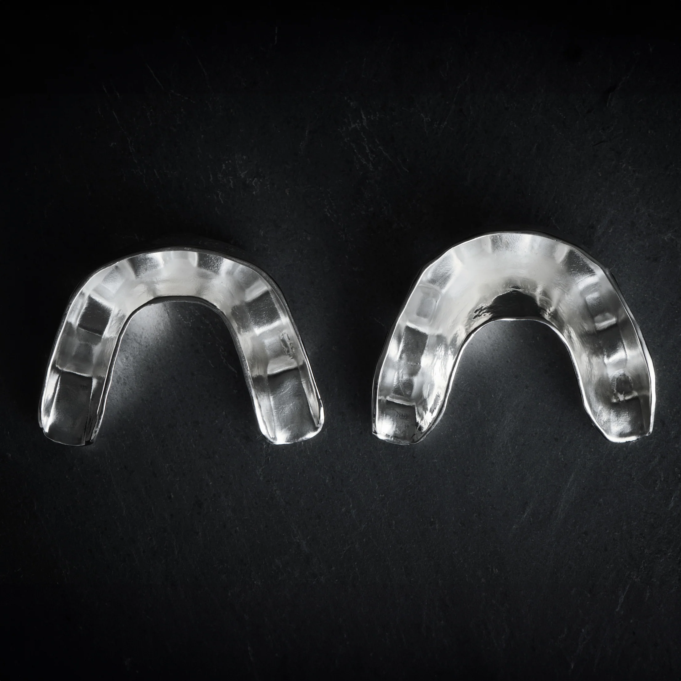 James Bond Jaws Teeth Silver-plated Paperweight - Numbered Edition - Image 7