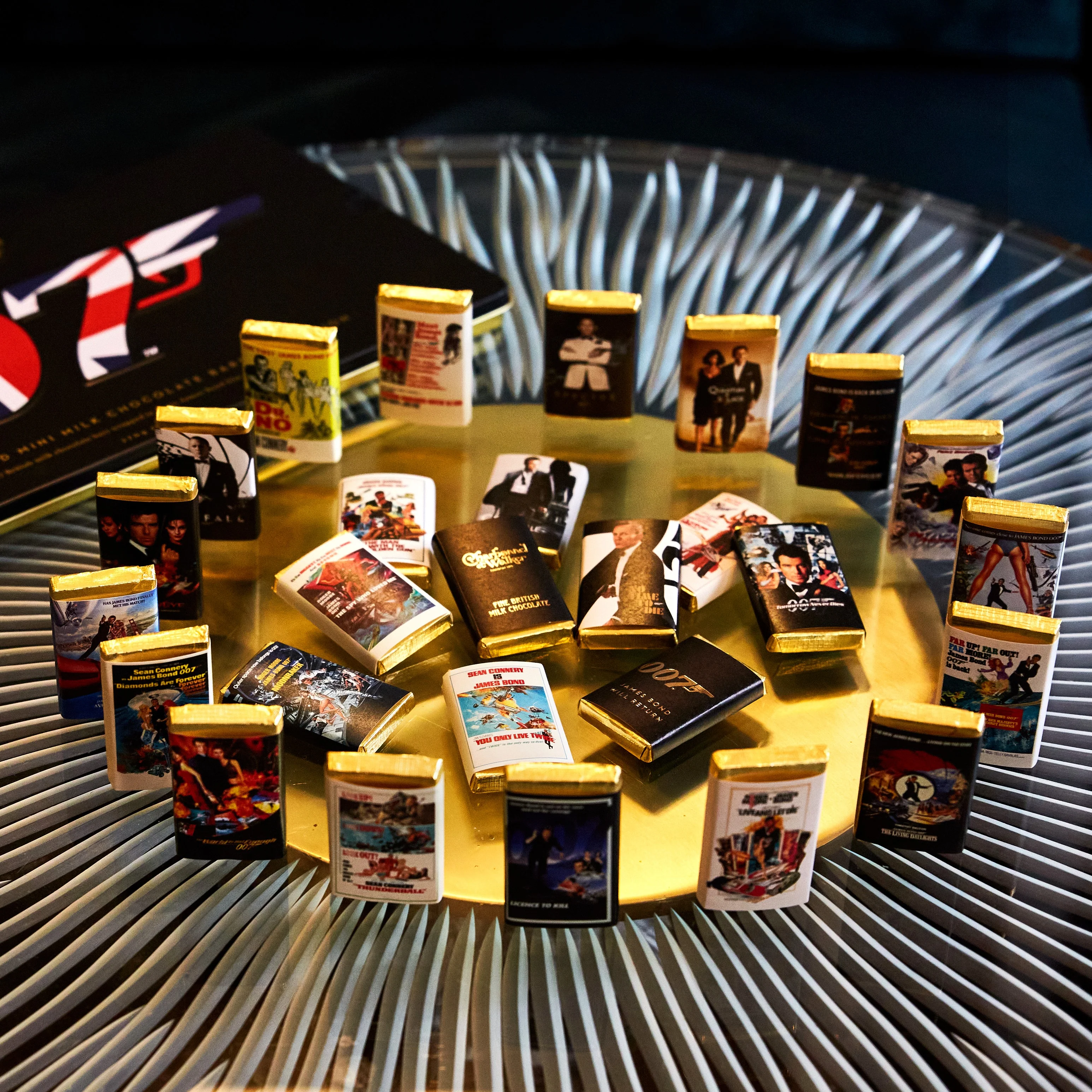 James Bond Mini Milk Chocolate Bars Tin - By Charbonnel et Walker (270g) - Image 4