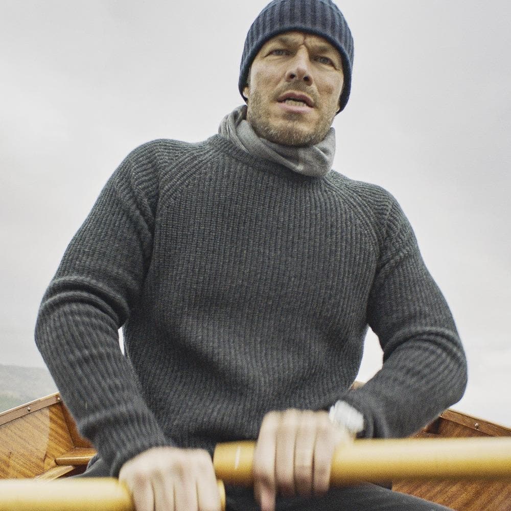 James Bond Ribbed Cashmere Hat  - The Living Daylights Edition - By N.Peal - Image 3