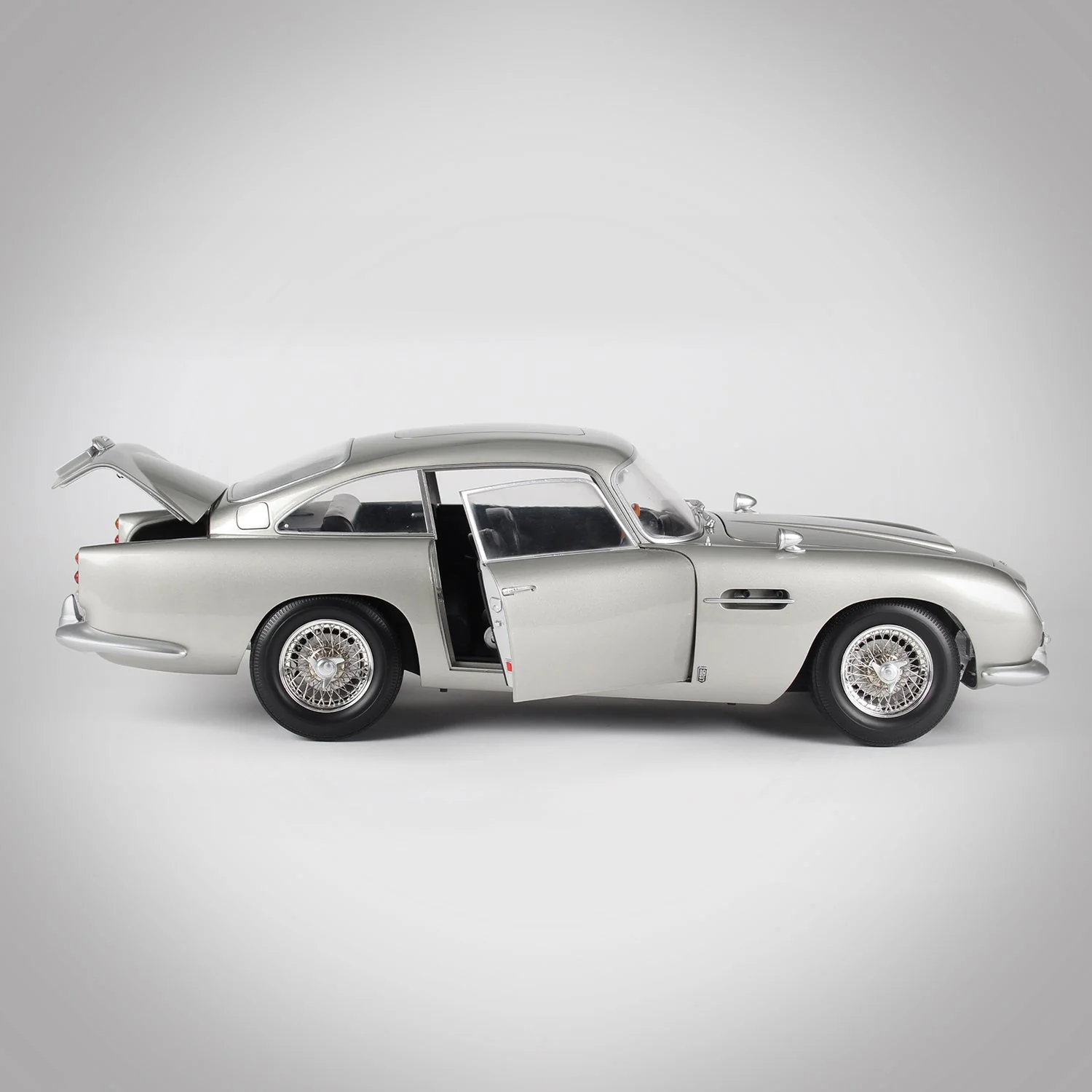 James Bond No Time To Die Aston Martin DB5 Model Car Kit - Numbered Collector's Edition - By Agora Models - Image 26