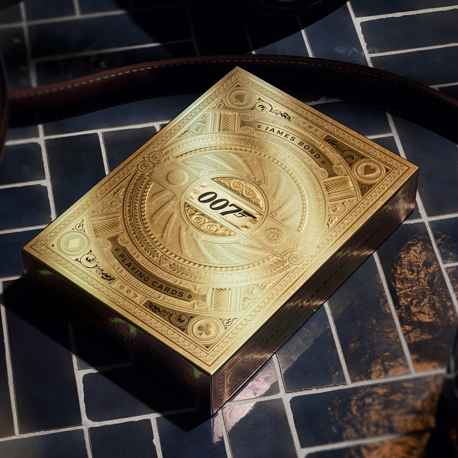 James Bond Secret Pen & Card Box Set - Gold Edition - By theory11 - Image 5