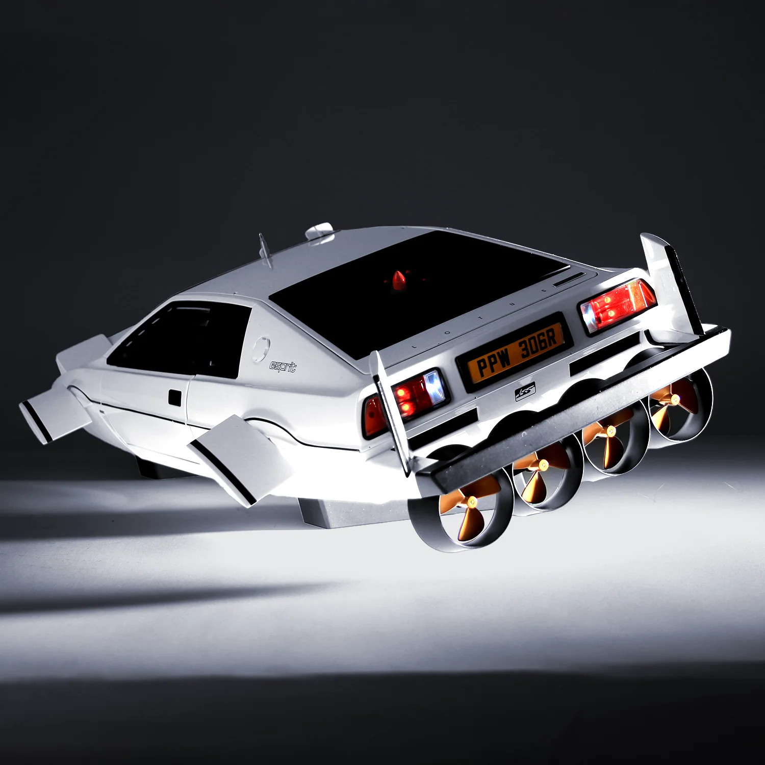 James Bond The Spy Who Loved Me Lotus Esprit Model Car Kit - By Agora Models - Image 12