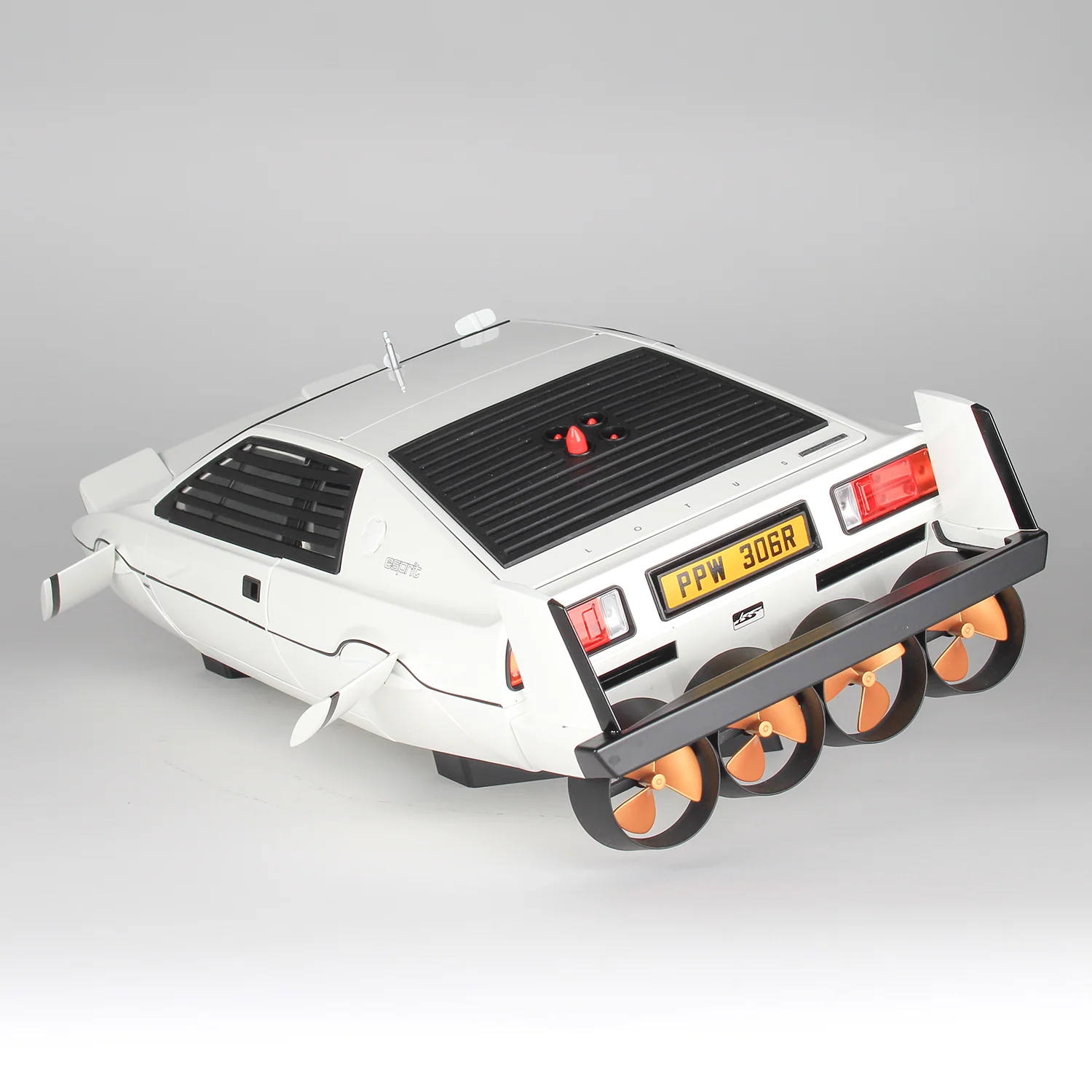 James Bond The Spy Who Loved Me Lotus Esprit Model Car Kit - By Agora Models - Image 18
