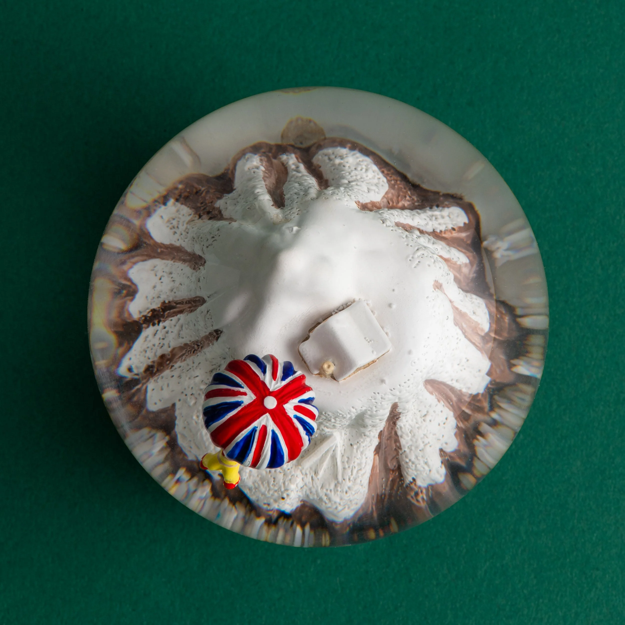 James Bond The Spy Who Loved Me Snow Globe - Limited Edition - Image 3