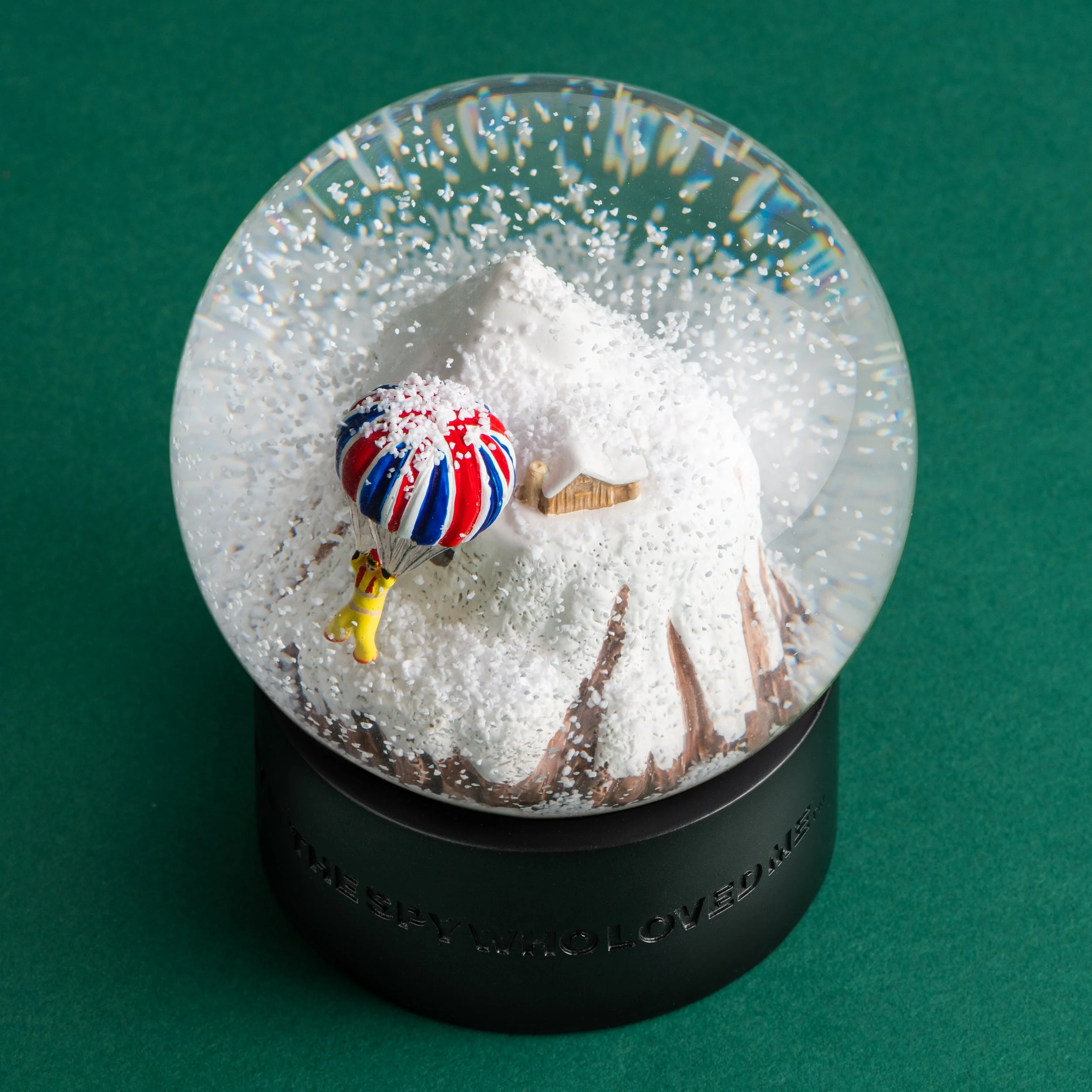 James Bond The Spy Who Loved Me Snow Globe - Limited Edition - Image 4