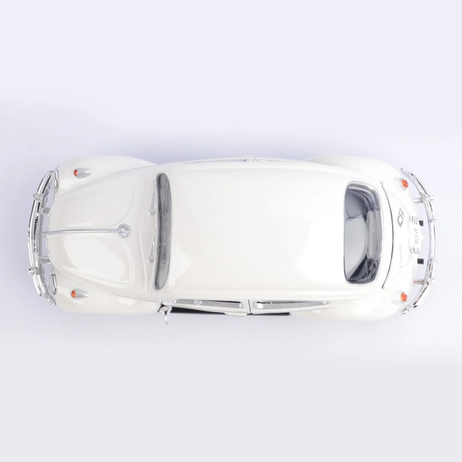 James Bond VW Beetle Model Car - On Her Majesty's Secret Service Edition - By Motormax (Outlet Item) - Image 4