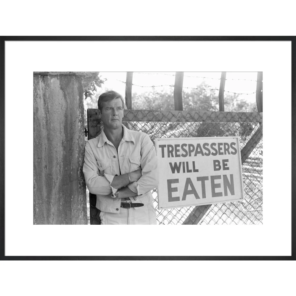 James Bond Live And Let Die Photo Framed Art Print - By King & McGaw - Image 15