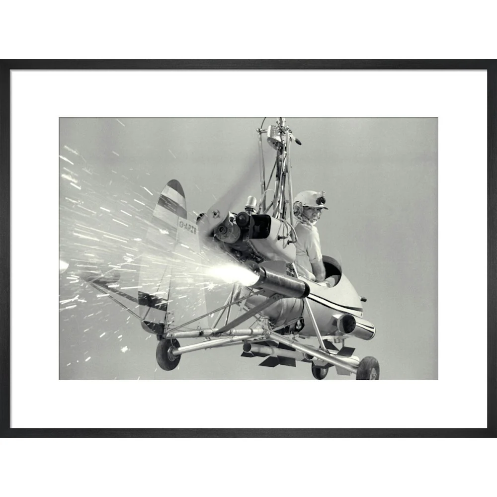James Bond You Only Live Twice Little Nellie Studio Still Framed Art Print - By King & McGaw - Image 11