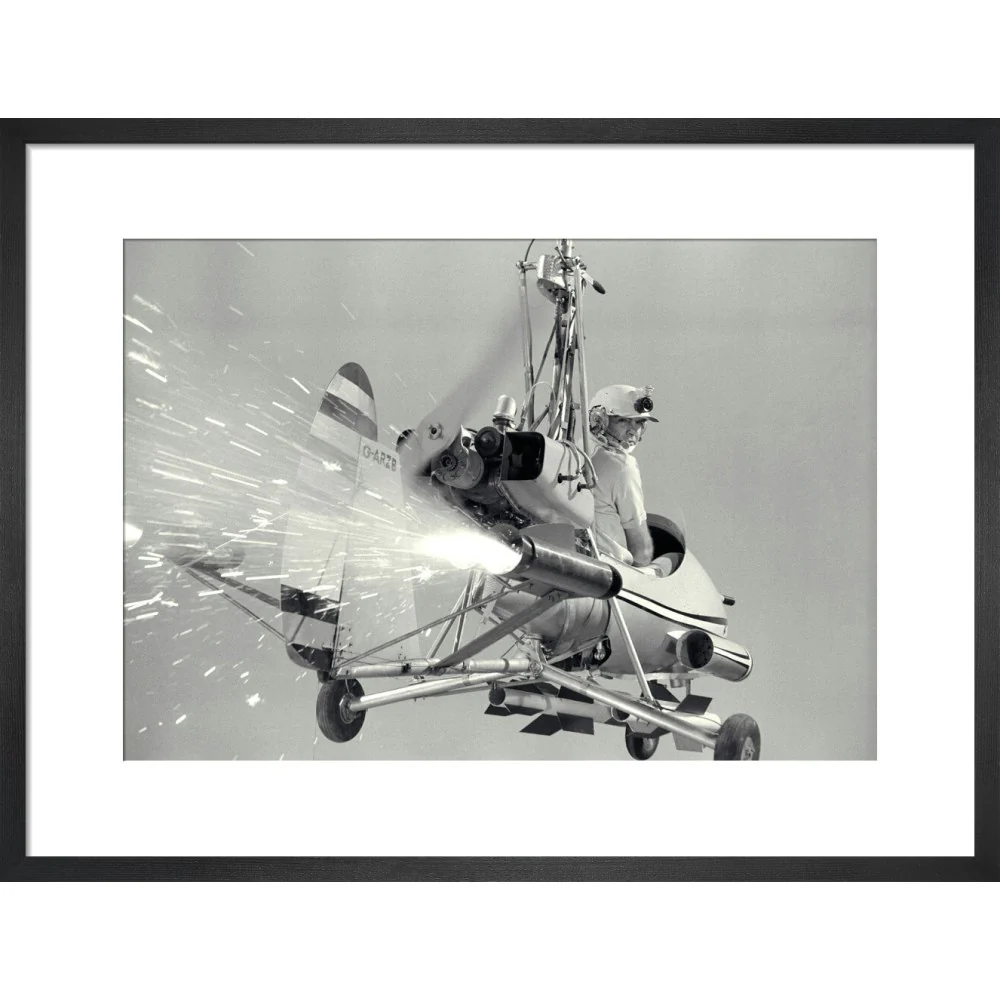 James Bond You Only Live Twice Little Nellie Studio Still Framed Art Print - By King & McGaw - Image 7