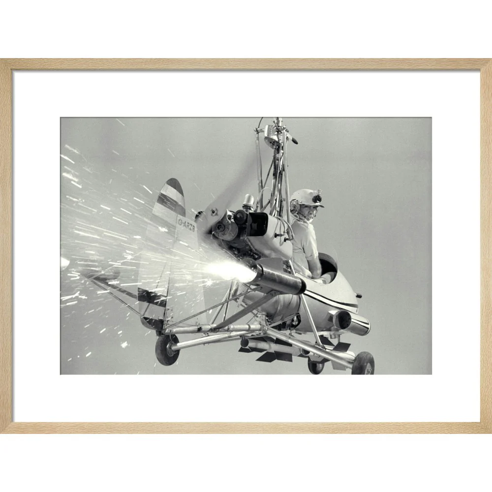 James Bond You Only Live Twice Little Nellie Studio Still Framed Art Print - By King & McGaw - Image 9