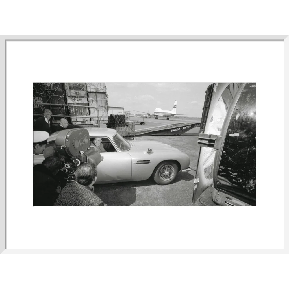 James Bond Goldfinger DB5 Framed Art Print - By King & McGaw - Image 12