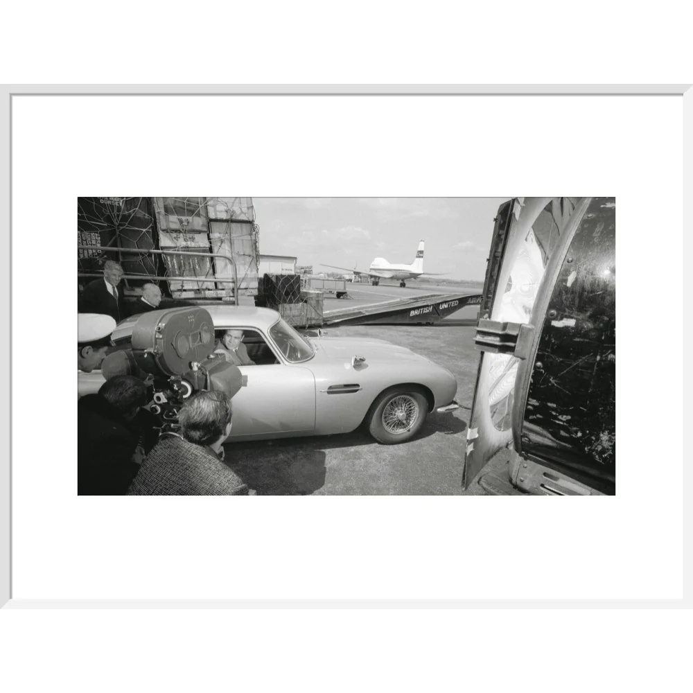 James Bond Goldfinger DB5 Framed Art Print - By King & McGaw - Image 16