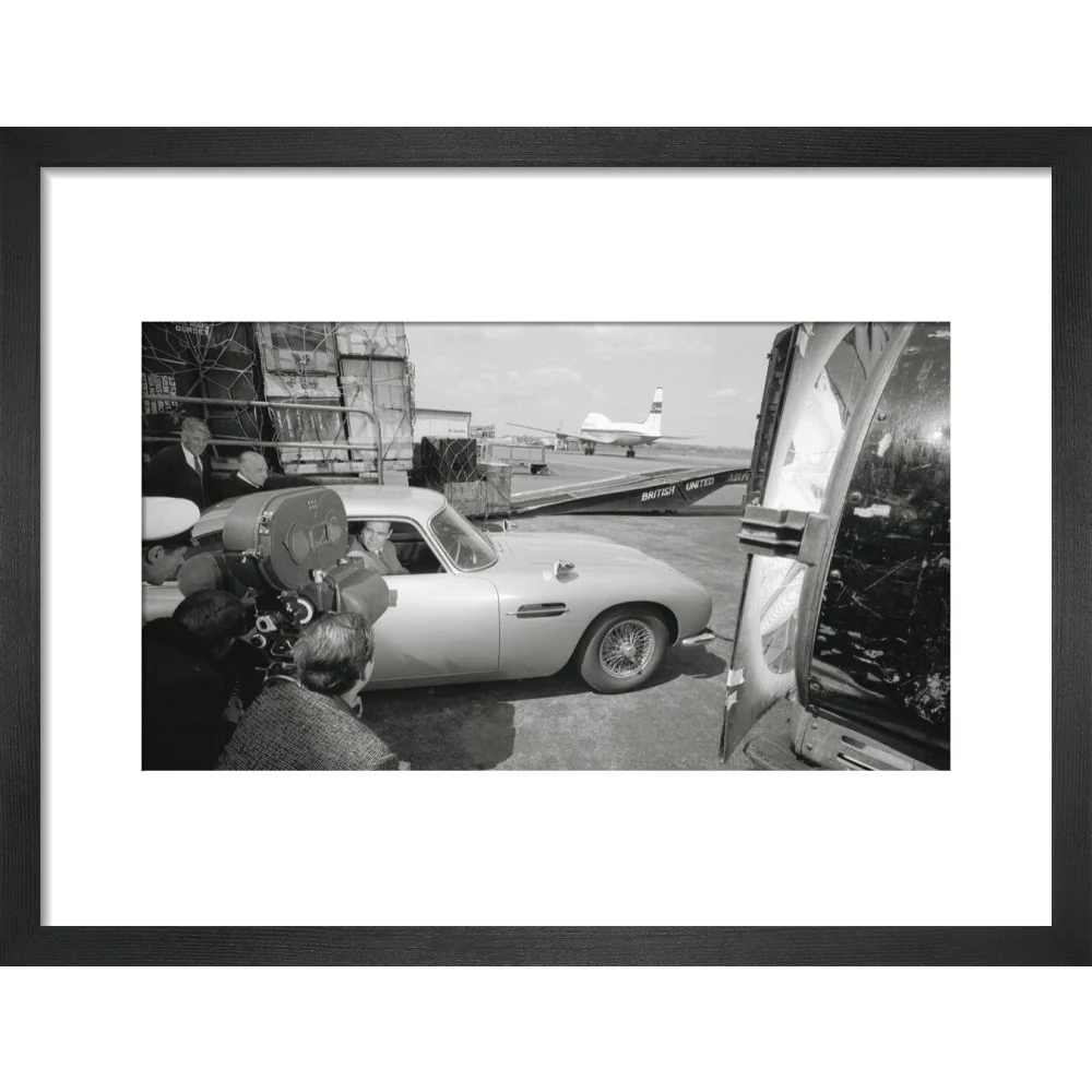 James Bond Goldfinger DB5 Framed Art Print - By King & McGaw - Image 3