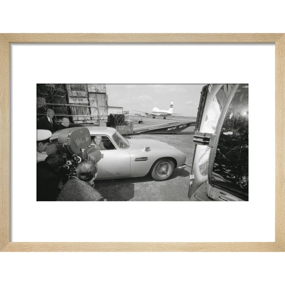 James Bond Goldfinger DB5 Framed Art Print - By King & McGaw - Image 5
