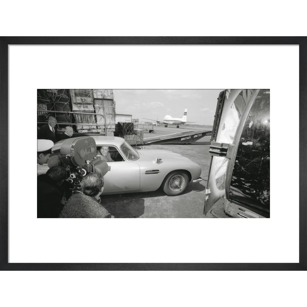 James Bond Goldfinger DB5 Framed Art Print - By King & McGaw - Image 7