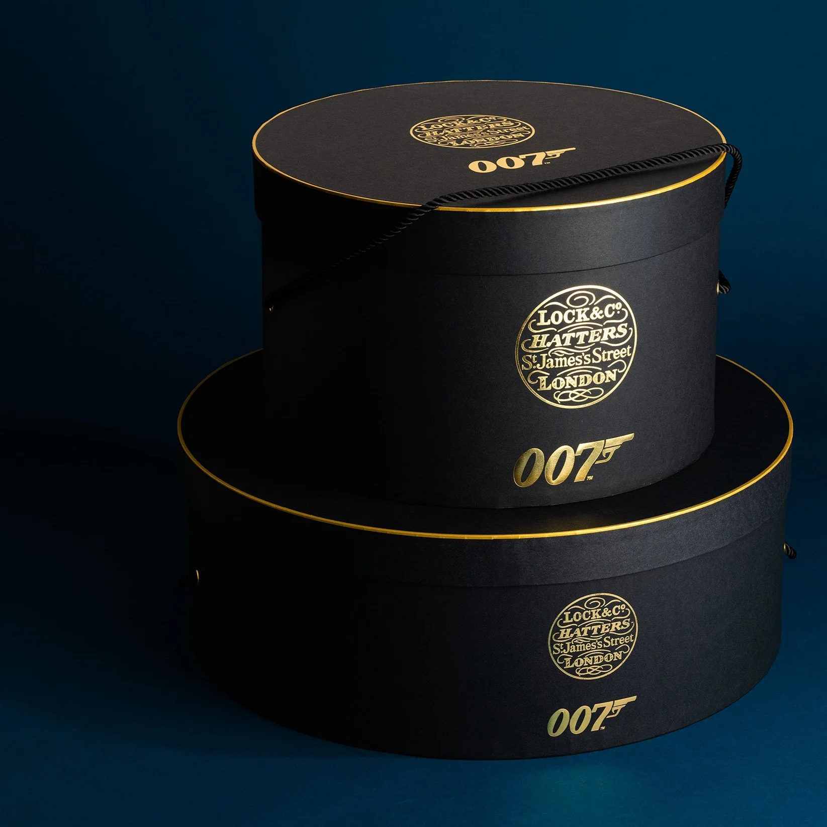 The James Bond Auric Cap - Goldfinger Edition - by Lock & Co. - Image 4